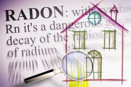 Le danger du radon symbolisé par une maison, une loupe et la définition du radon